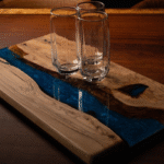 Serveerimisalus epoksiidist ja oliivist Serveerimisalus epoksiidist ja oliivist